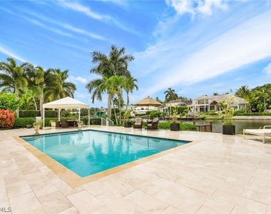 950 Galleon Drive - Photo Thumbnail 2
