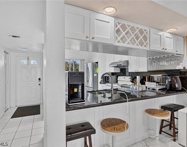 4010 Ice Castle Way - Photo Thumbnail 14