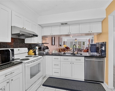 4010 Ice Castle Way - Photo Thumbnail 16