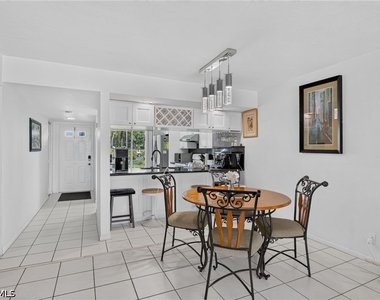4010 Ice Castle Way - Photo Thumbnail 12