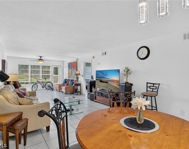 4010 Ice Castle Way - Photo Thumbnail 11