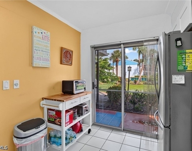 4010 Ice Castle Way - Photo Thumbnail 17