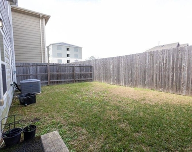 8932 Hollister Commons Lane - Photo Thumbnail 19