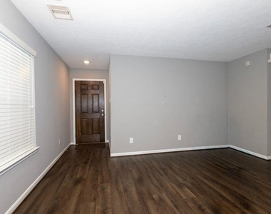 8932 Hollister Commons Lane - Photo Thumbnail 16