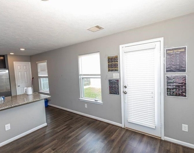 8932 Hollister Commons Lane - Photo Thumbnail 18