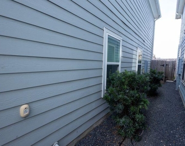 8932 Hollister Commons Lane - Photo Thumbnail 8