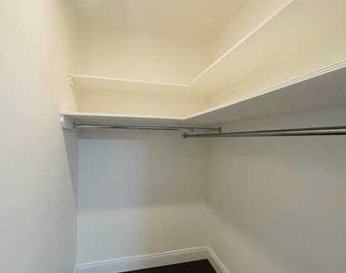  East 57th Street - Photo Thumbnail 7