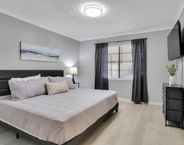 1523 Saddlecreek Drive - Photo Thumbnail 28
