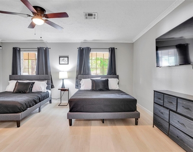 1523 Saddlecreek Drive - Photo Thumbnail 24