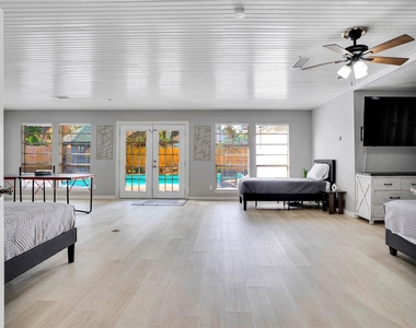 1523 Saddlecreek Drive - Photo Thumbnail 30