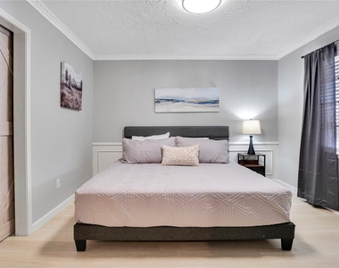 1523 Saddlecreek Drive - Photo Thumbnail 27