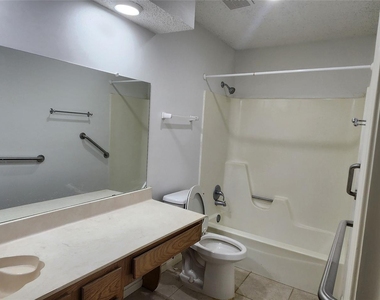 12838 Ashford Knoll Drive - Photo Thumbnail 10