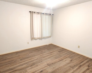 12838 Ashford Knoll Drive - Photo Thumbnail 8