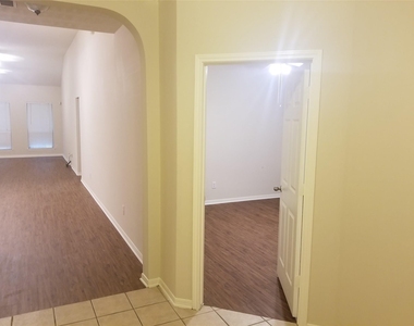 2406 Hawks Road - Photo Thumbnail 16