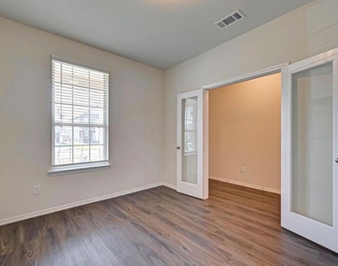 1623 Avocet Way - Photo Thumbnail 3
