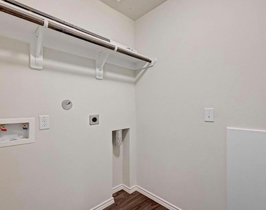 1623 Avocet Way - Photo Thumbnail 19