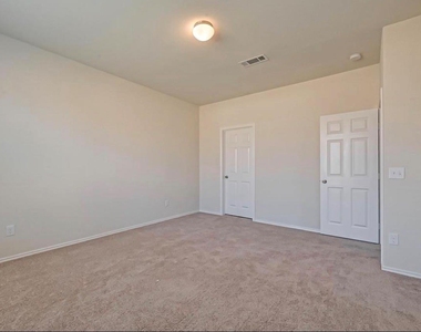 1623 Avocet Way - Photo Thumbnail 23