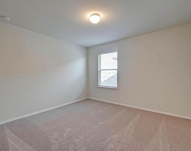 1623 Avocet Way - Photo Thumbnail 26