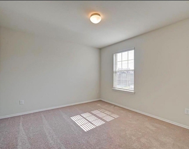 1623 Avocet Way - Photo Thumbnail 24