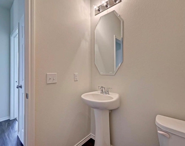 1623 Avocet Way - Photo Thumbnail 13