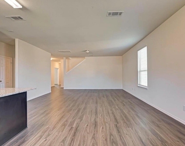 1623 Avocet Way - Photo Thumbnail 9