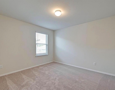 1623 Avocet Way - Photo Thumbnail 27