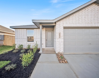 26651 Pampas Grass Ln - Photo Thumbnail 2