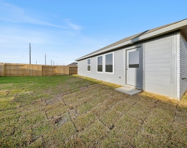 26651 Pampas Grass Ln - Photo Thumbnail 16
