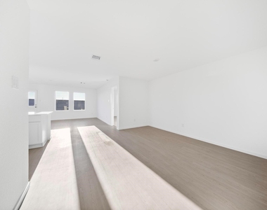 26651 Pampas Grass Ln - Photo Thumbnail 11