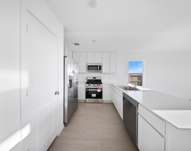 26651 Pampas Grass Ln - Photo Thumbnail 19