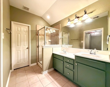 1215 Pecos Pass Drive - Photo Thumbnail 7