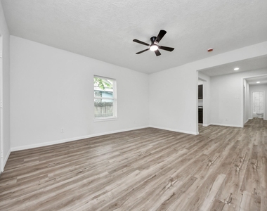 7021 Canal Street - Photo Thumbnail 3