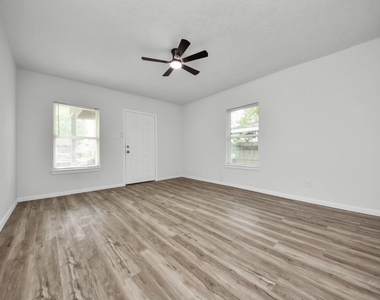 7021 Canal Street - Photo Thumbnail 4