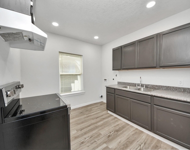 7021 Canal Street - Photo Thumbnail 9