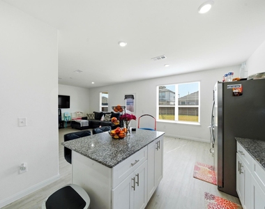 23531 Autumn Harvester Drive - Photo Thumbnail 5