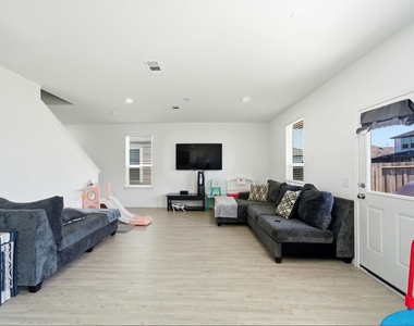 23531 Autumn Harvester Drive - Photo Thumbnail 9