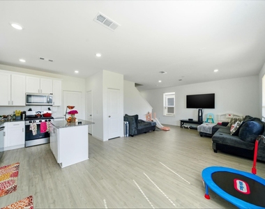 23531 Autumn Harvester Drive - Photo Thumbnail 8
