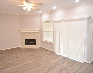 12565 Melville Drive - Photo Thumbnail 5