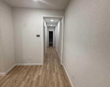 7023 Canal Street - Photo Thumbnail 6