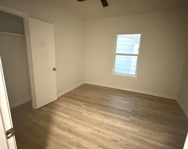 7023 Canal Street - Photo Thumbnail 3