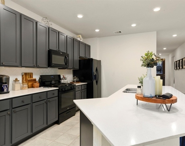 11654 Rosewood Forest Court - Photo Thumbnail 15