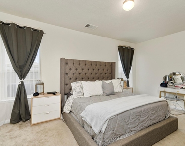 11654 Rosewood Forest Court - Photo Thumbnail 17