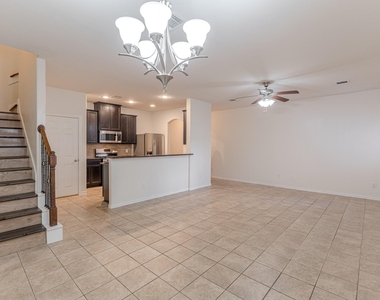 13527 Vista De Oro Street - Photo Thumbnail 18