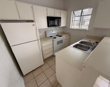 7901 Cambridge Street - Photo Thumbnail 3