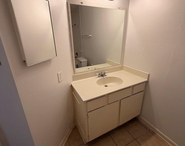7901 Cambridge Street - Photo Thumbnail 11