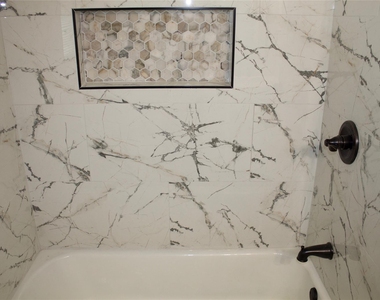1323 E 32nd 1/2 Street - Photo Thumbnail 8