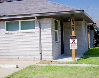 1323 E 32nd 1/2 Street - Photo Thumbnail 20