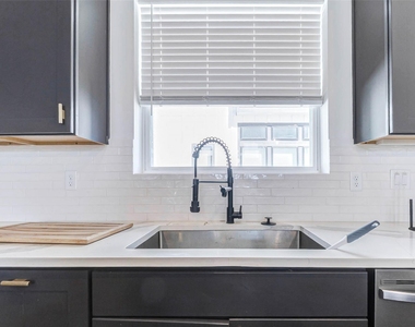 334 Eastwood Street - Photo Thumbnail 17