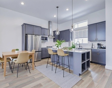 334 Eastwood Street - Photo Thumbnail 3