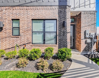 334 Eastwood Street - Photo Thumbnail 35